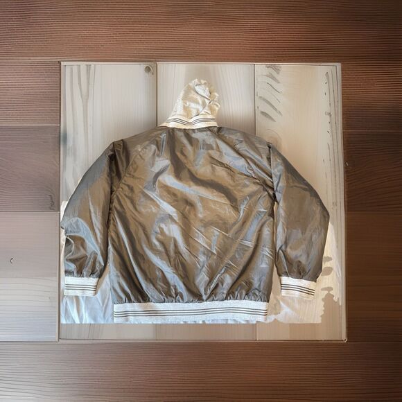 Men’s Medium 38/40, Jacket By Team Realtree Moss Green Jacket. With Grey Hood. ￼ - Picture 6 of 6